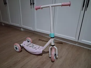 Patinete 3 Ruedas Hello Kitty Rosa