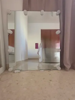 Espejo de baño con luces LED