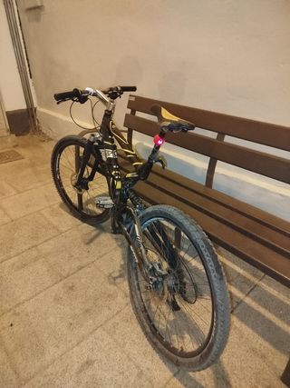Bicicleta de Montaña Doble Suspensión