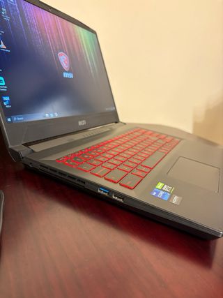 Portátil MSI Katana GF66 12UC-082XES