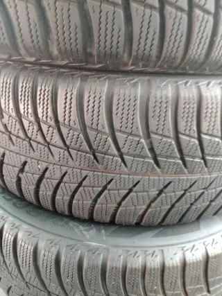 4 Neumáticos Bridgestone 205/60 R16