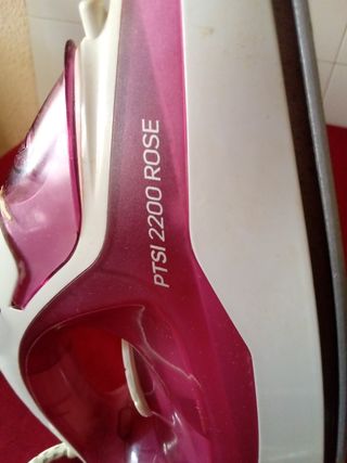 Plancha de vapor rosa