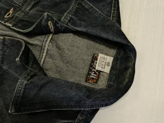 Cazadora Vaquera oscura Talla 42 (talla pequeño)