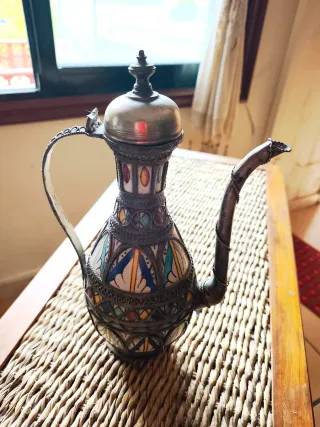 Jarra Marroquí Cerámica y Metal