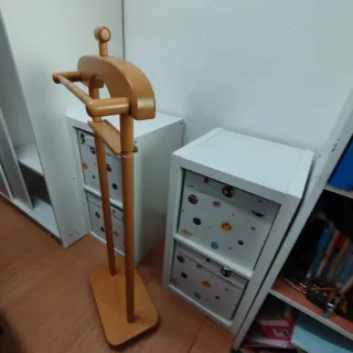 Galán de noche de madera