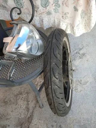 Ruota anteriore Liberty Iget Faro Porta Pacchi