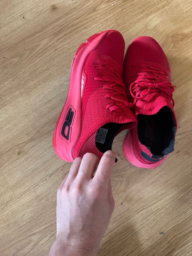 Under Armour Curry Talla 44