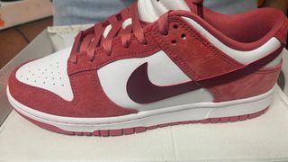 Nike Dunk Low Valentine's Day (2024)