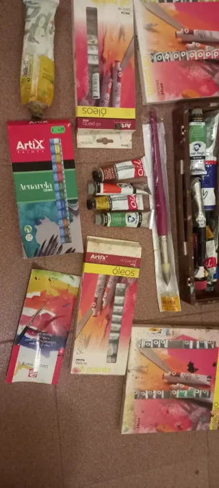 Lote Pinturas Óleo Artix +maletin 