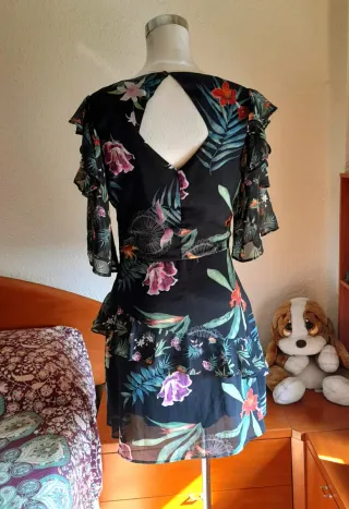 Vestido Desigual Estampado Floral manga 3/4.