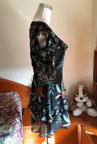 Vestido Desigual Estampado Floral manga 3/4.