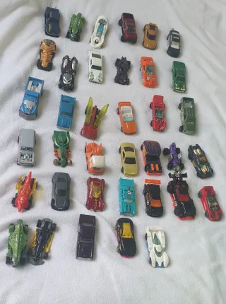 40 auto della collezione Hot Wheels