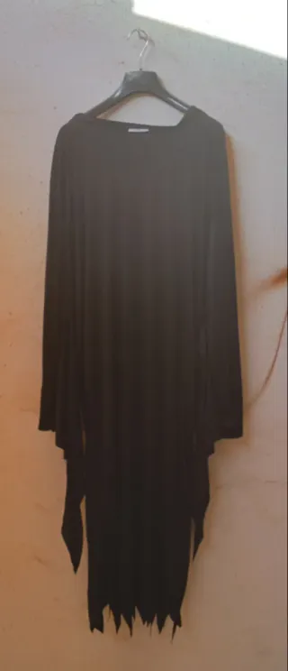 Túnica Halloween Negra Talla Única
1,60 de largo.