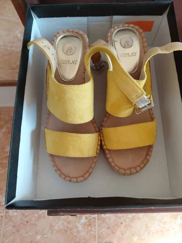 Sandalias Replay Amarillas