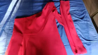 Vestido fiesta rojo asimétrico