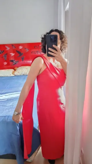 Vestido fiesta rojo asimétrico