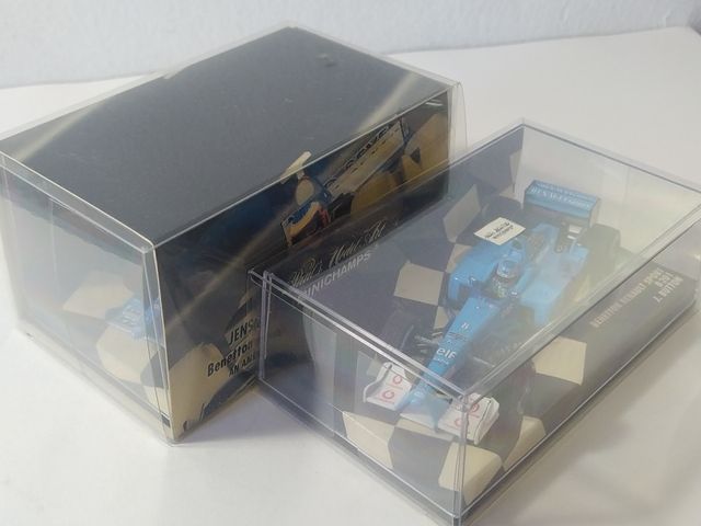 Benetton B200 a escala 1:43 (Minichamps)