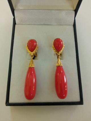 Pendientes Oro y Coral Rojo