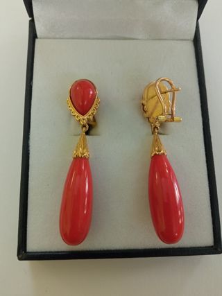 Pendientes Oro y Coral Rojo