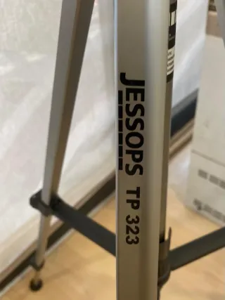 Trípode Jessops TP323