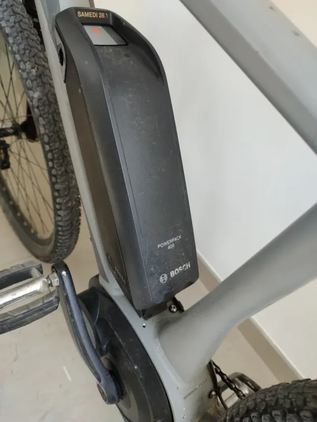 Bicicleta Eléctrica Gris y Naranja