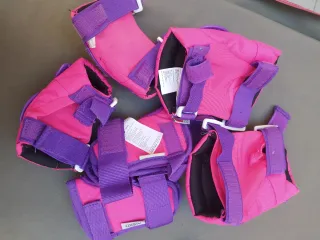Patines Oxelo niña + Protecciones + Casco