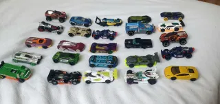 25 auto della collezione Hot Wheels