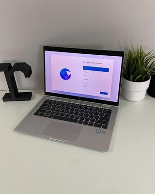 Portátil HP TÁCTIL X360 1030 G7 i7 10a 16GbRAM 13"