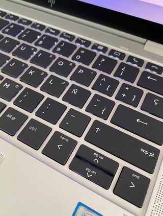 Portátil HP TÁCTIL X360 1030 G7 i7 10a 16GbRAM 13"