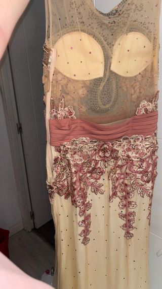 Vestido de fiesta de piedras
