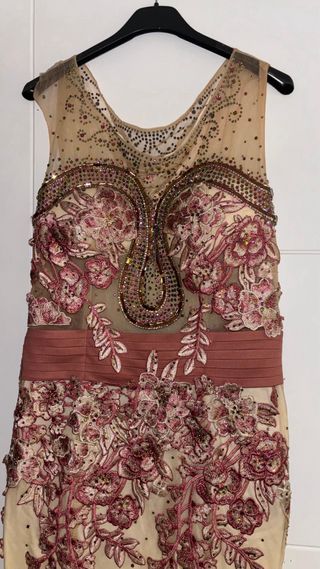 Vestido de fiesta de piedras
