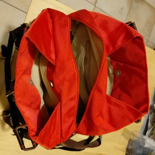 Borsa Rossa con Manici e Tracolla