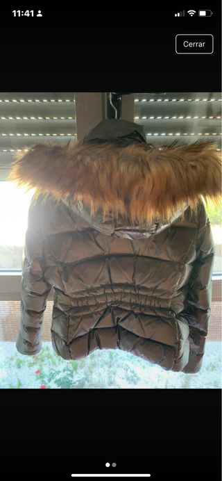 Plumas verde hoja con capucha