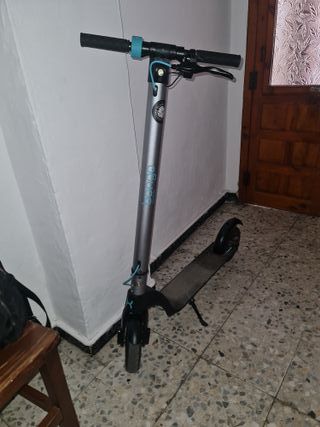 Patinete Eléctrico Gris y Azul
Marca cecotec
