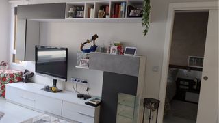 Mueble de salón modular gris y blanco, negociable