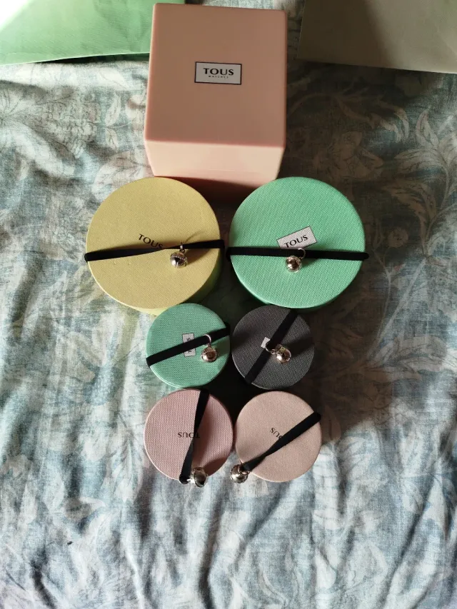 Estuches regalo Tous,precio por separado a valorar