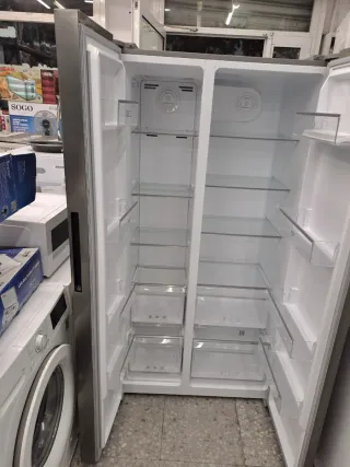 Nevera Beko doble puertas 1,79m con garantía 