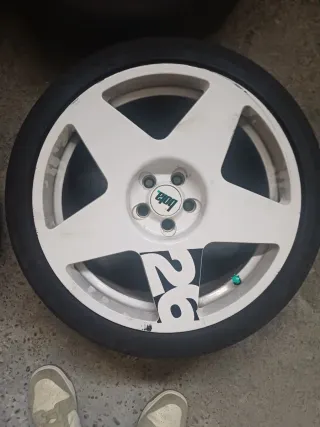 Llantas Bola B10