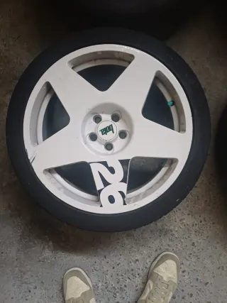 Llantas Bola B10