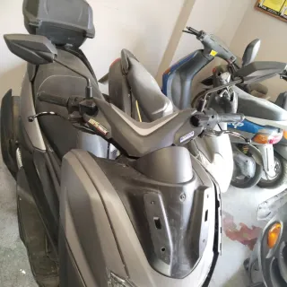 Moto Yamaha para piezas N max 125