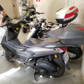 Moto Yamaha para piezas N max 125