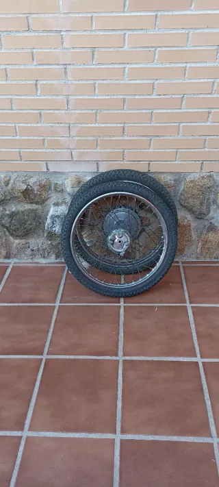 Ruedas 18 Vespino