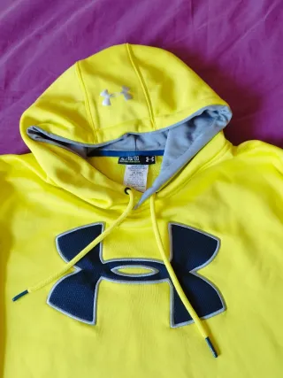 Sudadera Under Armour Amarilla con Capucha