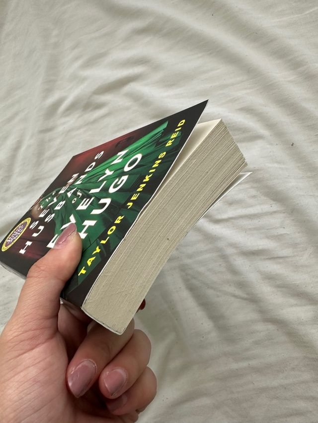 Seven Husbands of Evelyn Hugo