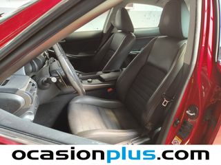 Lexus IS 300h Business 164 kW (223 CV)