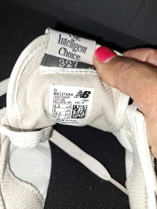 Zapatillas New Balance Beige y Gris