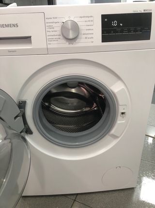 Lavadora semi nueva Siemens Blanca