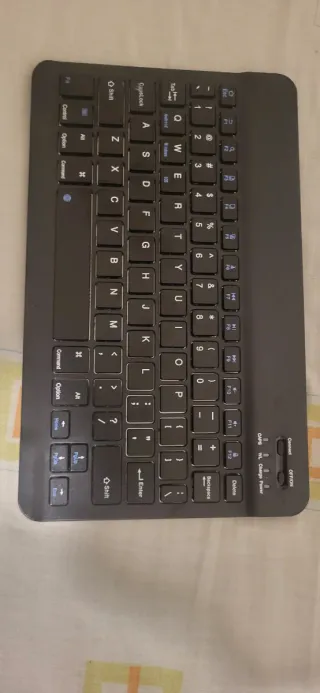 Teclado Mini Bluetooth con Ratón y funda 