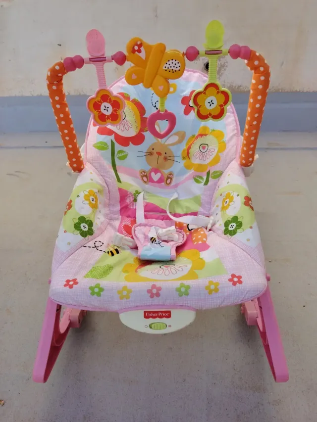 Hamaquita para bebé con arco de juegos