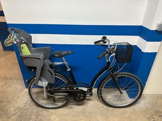 Bicicleta Decathlon Talla M con Silla Niño